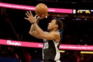DeMar DeRozan is doing his best to keep the Spurs in playoffs contention